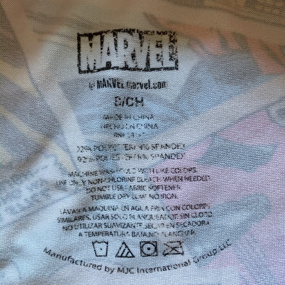 [SOLD] MARVEL Graphic Comic Long Sleeve Top - Picture 4 of 5